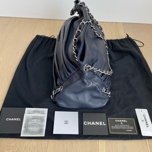Chanel Sharpei Tote - Picture 4 of 10